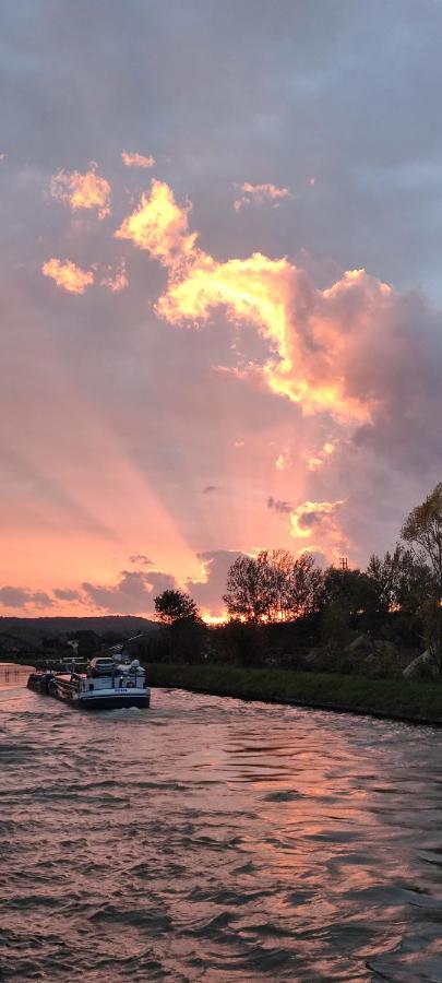 Bateau Entre Lille Et Paris Bed & Breakfast Thourotte Exterior foto